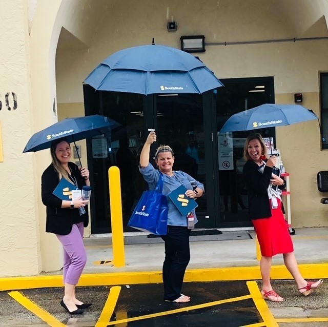 SouthState Bank Warfield Umbrellas