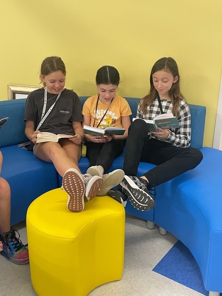 JBE students dive into literacy in new media center