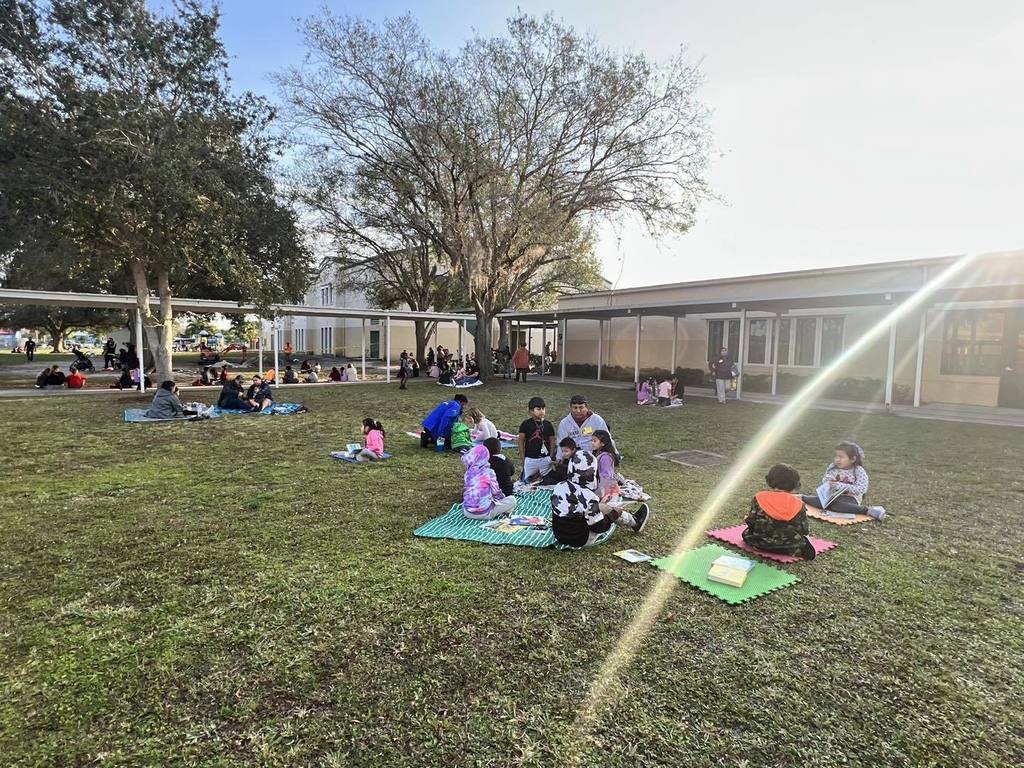Warfield Elementary families partake in Literacy on the Lawn